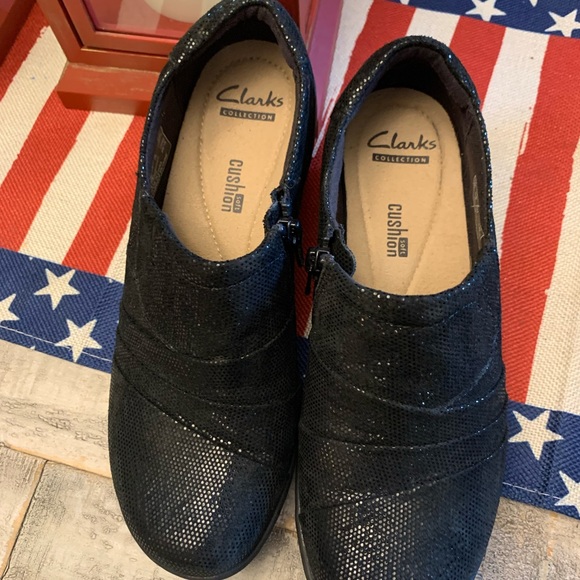 EUC Women’s Clark’s Collection Soft Wedge Glitter Fabric Shoe Black Size 6M - Picture 2 of 13